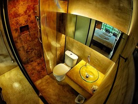 Born 2 Sleep Hotel
