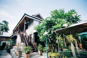 Buri Gallery House and Resort