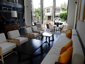 Buri Siri Hotel