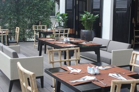 Buri Siri Hotel