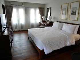 Buri Siri Hotel