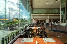Centara Riverside Hotel Chiang Mai