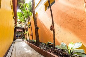 Changmoi House Boutique Hotel