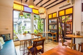 Changmoi House Boutique Hotel
