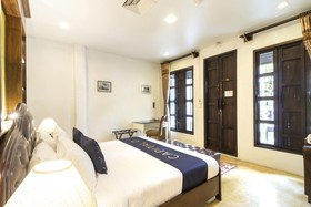Cheva Gallery by OYO Rooms