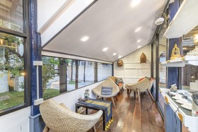 Cheva Gallery by OYO Rooms