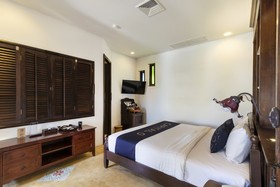 Cheva Gallery by OYO Rooms