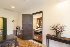Cheva Gallery by OYO Rooms