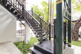 Cheva Gallery by OYO Rooms