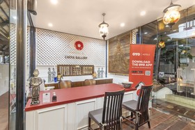 Cheva Gallery by OYO Rooms