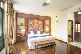 Cheva Gallery by OYO Rooms