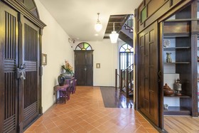 Cheva Gallery by OYO Rooms