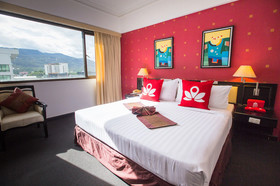 Chiangmai Hill 2000 Hotel by ZEN Rooms