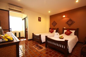 Chiangmai Night Bazaar Boutique