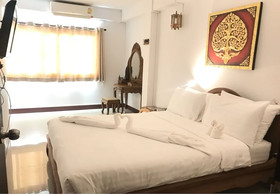 Chiangmai Tulip House and Massage