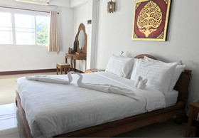 Chiangmai Tulip House and Massage
