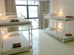 Dee Marc Hostel