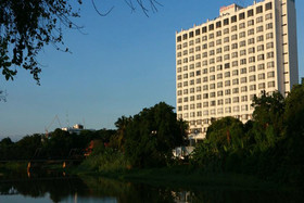 Diamond River Ping Petch-Ngam Hotel