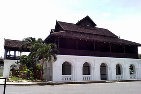 Diamond River Ping Petch-Ngam Hotel