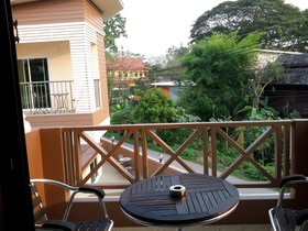 Donchai House
