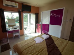 Donchai House