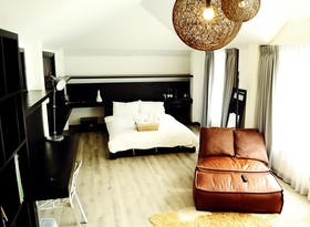Early Bird House Bed & Breakfast
