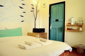 Early Bird House Bed & Breakfast