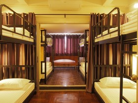 Eden Walking Street Hostel