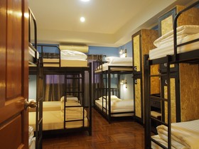 Eden Walking Street Hostel