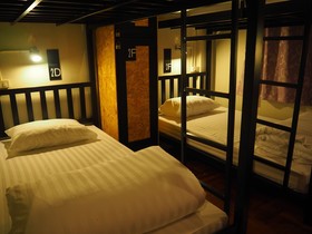 Eden Walking Street Hostel