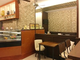 Egg Colony Hotel