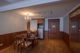 Empress Premier Hotel
