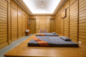 Empress Premier Hotel