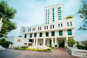 Empress Premier Hotel