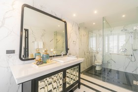 Glory Boutique Suite
