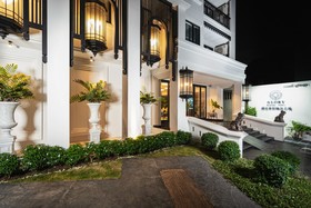 Glory Boutique Suite