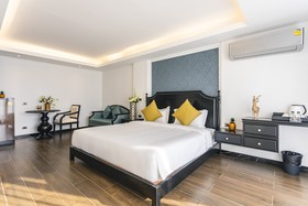 Glory Boutique Suite