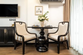 Glory Boutique Suite
