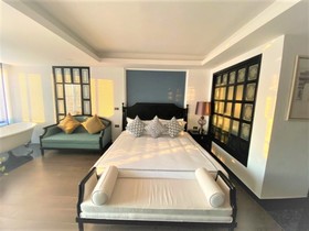 Glory Boutique Suite