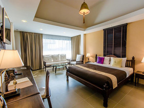 Golden Bell Hotel Chiang Mai