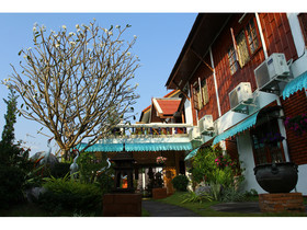 Grand Lanna Hotel