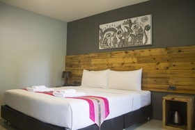 Heuan Pak Dee Hostel at Gallery