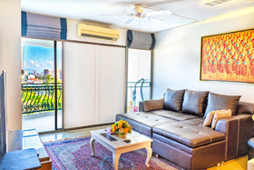 Hillside Plaza & Condotel 4