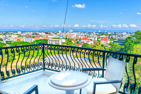 Hillside Plaza & Condotel 4