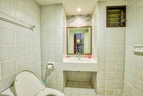 Hillside Plaza & Condotel 4