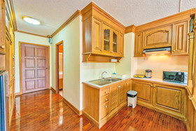 Hillside Plaza & Condotel 4