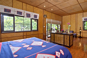 Hmong Hilltribe Lodge