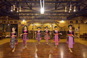 Hmong Hilltribe Lodge