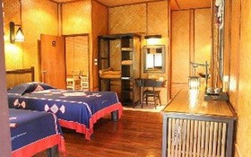 Hmong Hilltribe Lodge