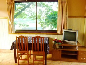 Hollanda Montri Guesthouse